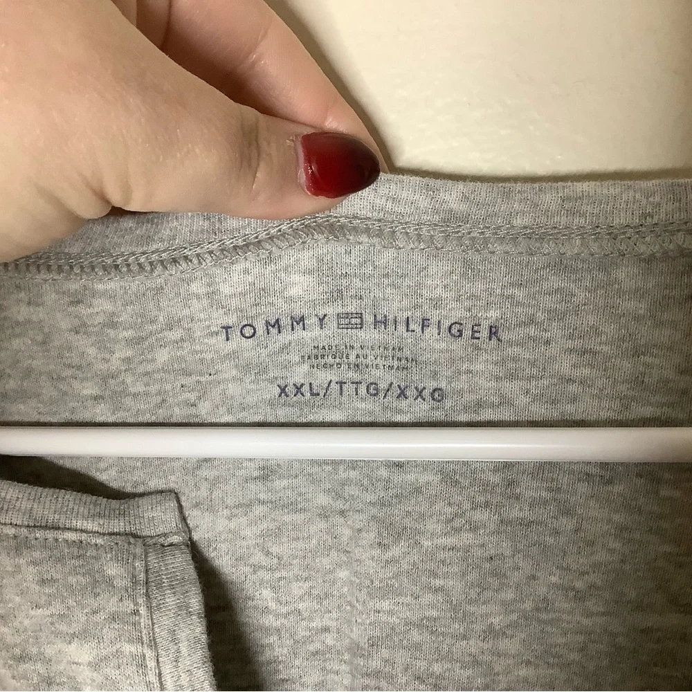 < Tommy Hilfiger Classic Grey Split Neck Tee > - Picture 4 of 6